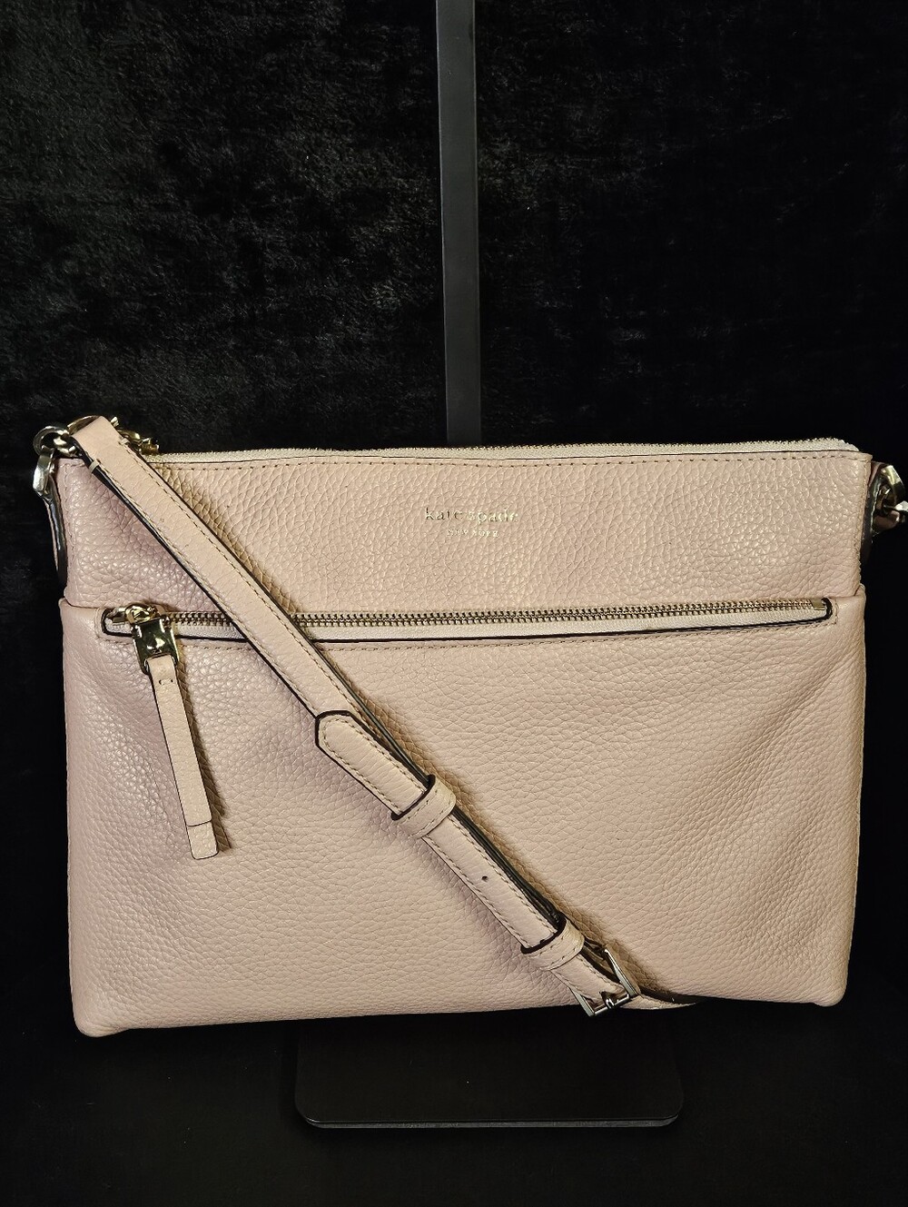 ✨ EXCELLENT CONDITION ✨ Kate Spade Jackson Street Gabriele Leather Crossbody - Picture 2 of 10